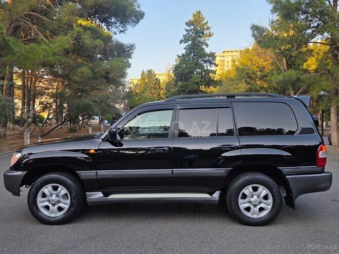 Toyota Land Cruiser 2004, 328,231 km - 4.5 l - Quba