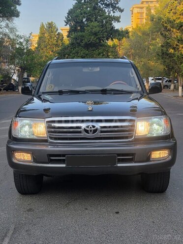 Toyota Land Cruiser 2004, 328,231 km - 4.5 l - Quba