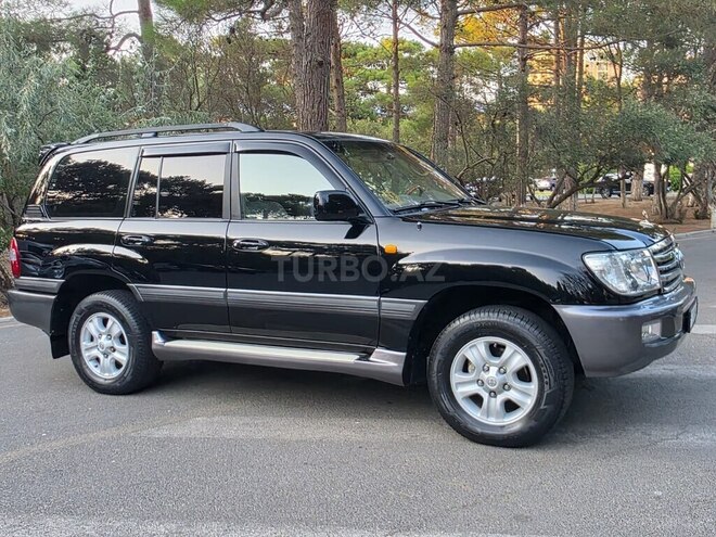 Toyota Land Cruiser 2004, 328,231 km - 4.5 l - Quba