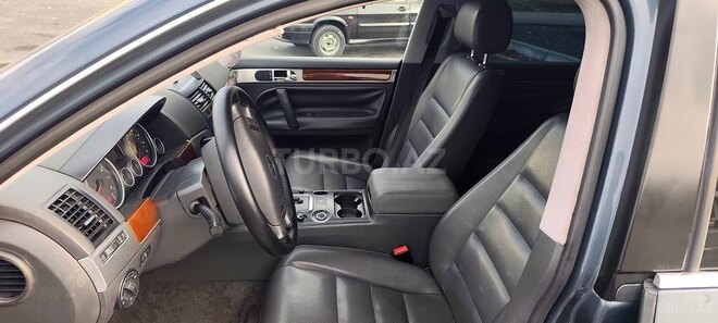 Volkswagen Touareg 2005, 267,000 km - 3.2 l - Zaqatala