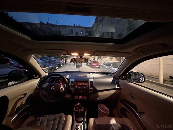 Mitsubishi Outlander 2008, 274,000 km - 3.0 l - Bakı
