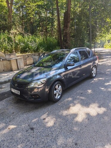 Kia  2010, 330,000 km - 1.4 l - Bakı
