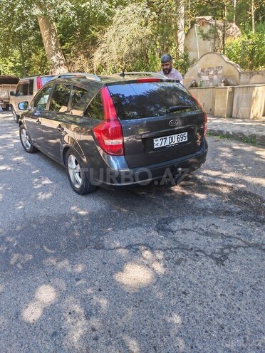 Kia  2010, 330,000 km - 1.4 l - Bakı