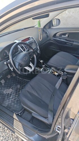 Kia  2010, 330,000 km - 1.4 l - Bakı