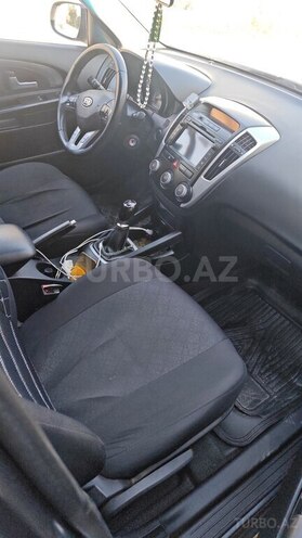 Kia  2010, 330,000 km - 1.4 l - Bakı