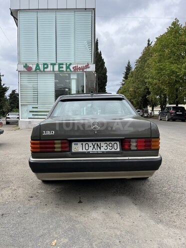 Mercedes 190 1989, 360,000 km - 2.0 л - Astara