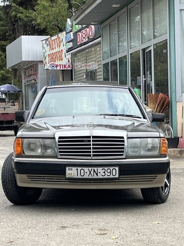 Mercedes 190 1989, 360,000 km - 2.0 л - Astara