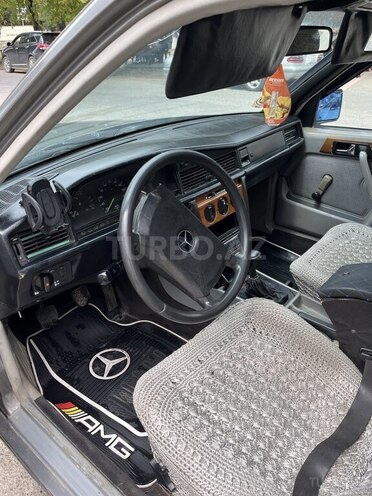 Mercedes 190 1989, 360,000 km - 2.0 л - Astara