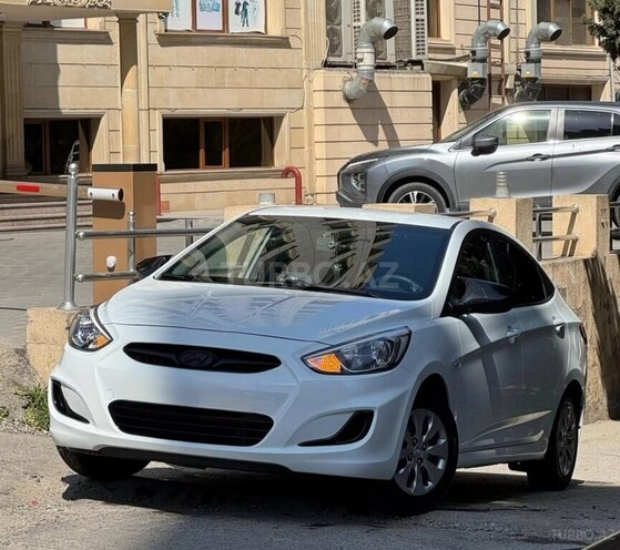 Hyundai Accent 2015, 153,000 km - 1.6 л - Bakı