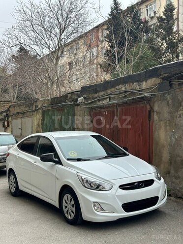 Hyundai Accent 2015, 153,000 km - 1.6 л - Bakı