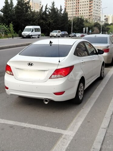 Hyundai Accent 2015, 153,000 km - 1.6 л - Bakı
