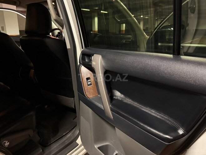 Toyota Land Cruiser Prado 2012, 267,000 km - 2.7 л - Bakı