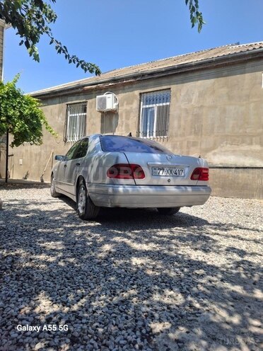 Mercedes E 200 1998, 466,000 km - 2.2 л - Bakı