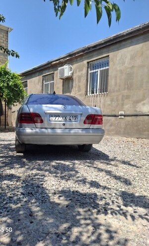 Mercedes E 200 1998, 466,000 km - 2.2 л - Bakı