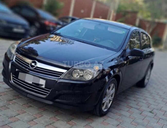Opel Astra 2009, 250,000 km - 1.4 л - Zaqatala