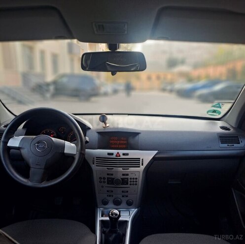 Opel Astra 2009, 250,000 km - 1.4 л - Zaqatala