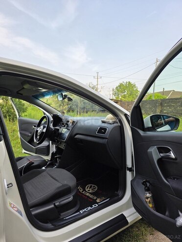 Volkswagen Polo 2011, 229,000 km - 1.4 l - Bakı