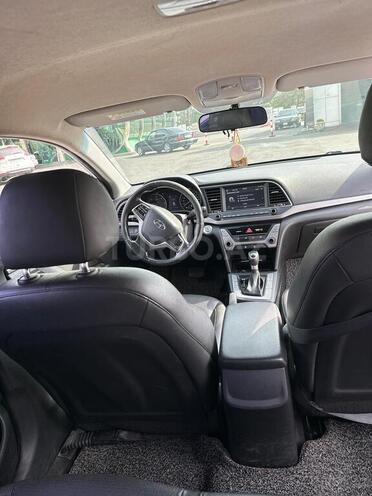 Hyundai Avante 2017, 210,000 km - 1.6 л - Bakı