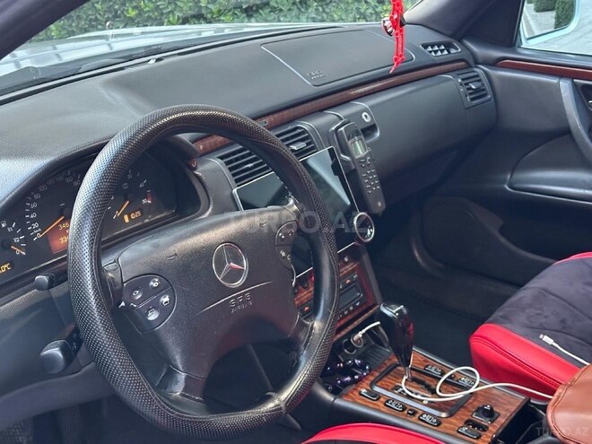 Mercedes E 270 2000, 335,000 km - 2.7 л - Bakı