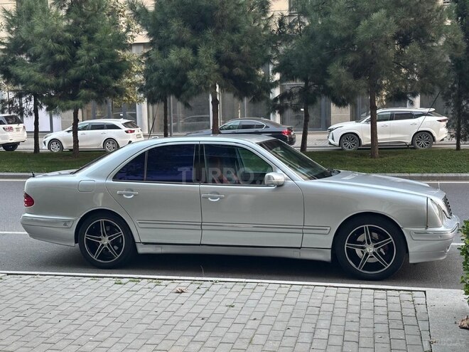 Mercedes E 270 2000, 335,000 km - 2.7 л - Bakı