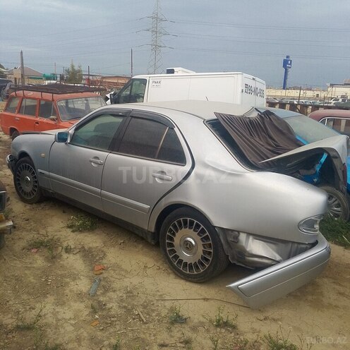 Mercedes E 220 1998, 630,000 km - 2.2 l - Bakı