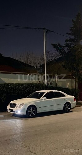 Mercedes E 220 2003, 335,000 km - 2.2 l - Bakı