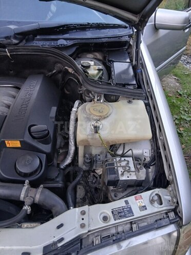 Mercedes C 240 1998, 320,000 km - 2.4 л - Quba