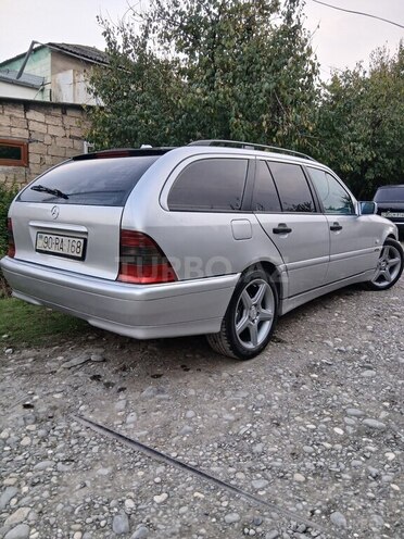 Mercedes C 240 1998, 320,000 km - 2.4 л - Quba