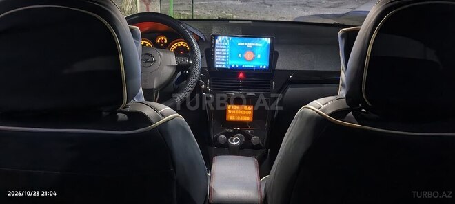 Opel Astra 2009, 270,000 km - 1.4 l - Şəki