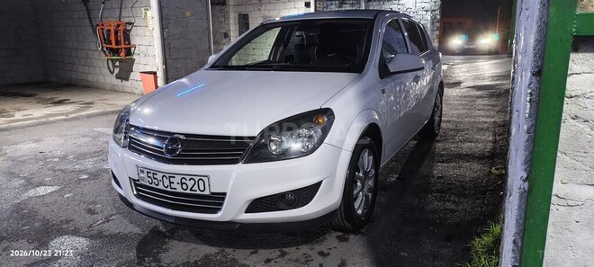 Opel Astra 2009, 270,000 km - 1.4 l - Şəki