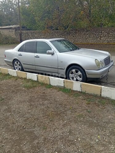 Mercedes E 230 1996, 300,000 km - 2.3 л - Ordubad