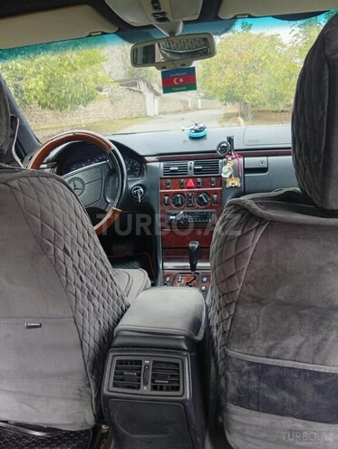 Mercedes E 230 1996, 300,000 km - 2.3 л - Ordubad