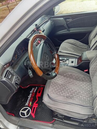 Mercedes E 230 1996, 300,000 km - 2.3 л - Ordubad