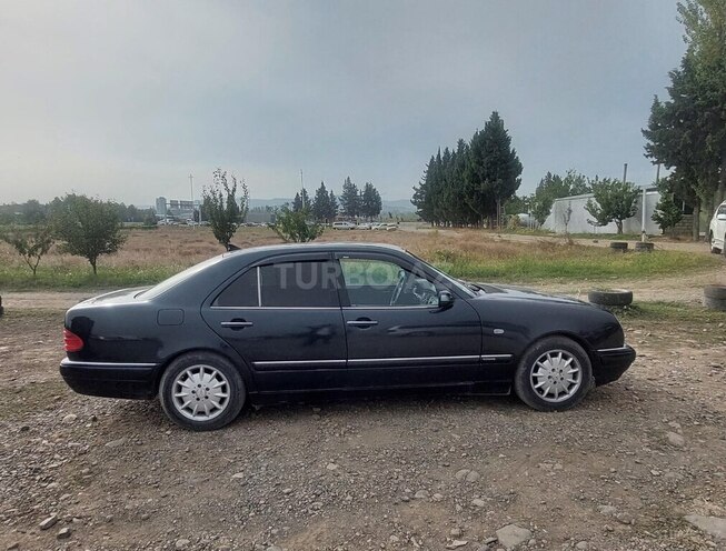 Mercedes E 240 1997, 358,742 km - 2.4 l - Ağstafa