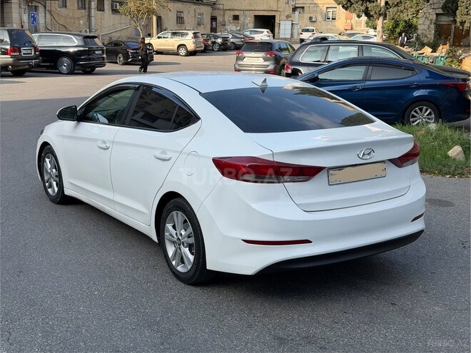 Hyundai Elantra 2017, 200,000 km - 2.0 l - Bakı