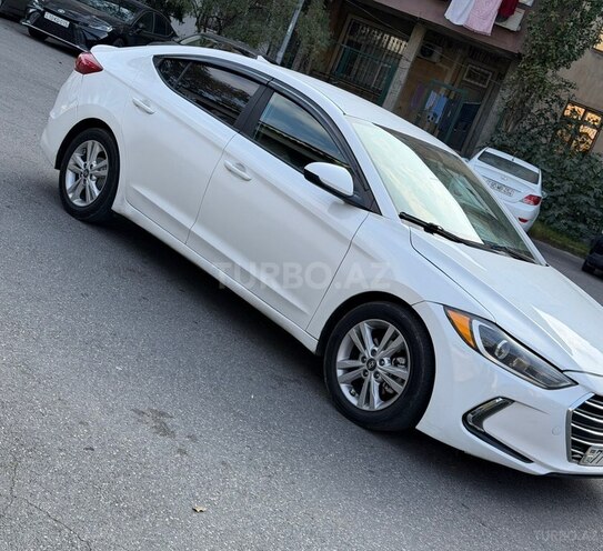 Hyundai Elantra 2017, 200,000 km - 2.0 l - Bakı