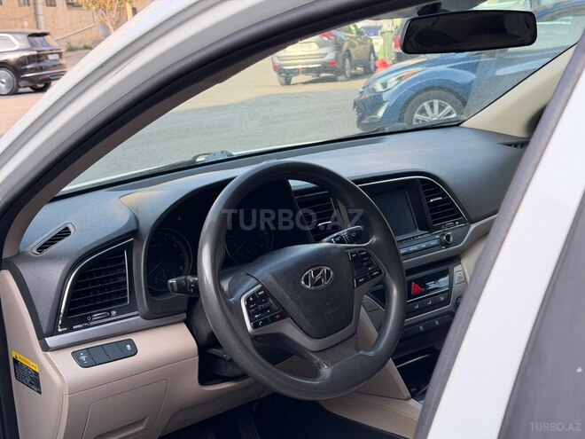 Hyundai Elantra 2017, 200,000 km - 2.0 l - Bakı