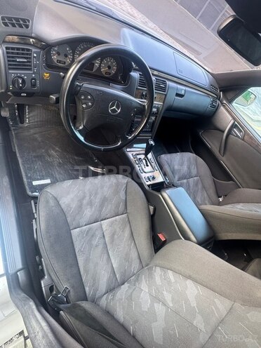 Mercedes E 280 1999, 480,000 km - 2.8 l - Bakı