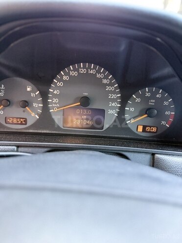 Mercedes E 280 2001, 230,214 km - 2.8 l - Bakı