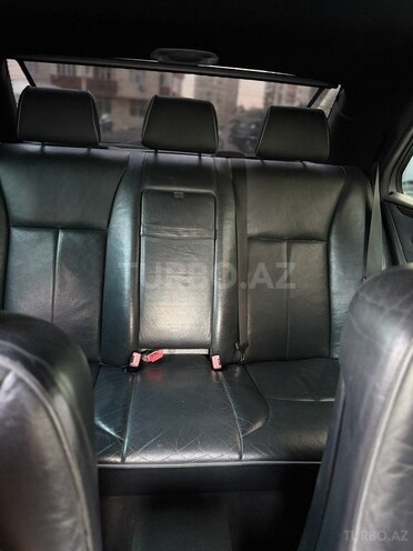 Mercedes E 280 2001, 230,214 km - 2.8 l - Bakı