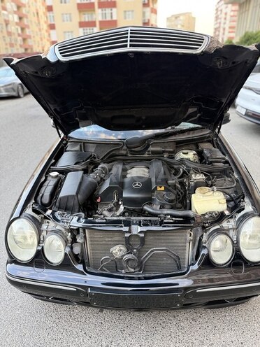 Mercedes E 280 2001, 230,214 km - 2.8 l - Bakı