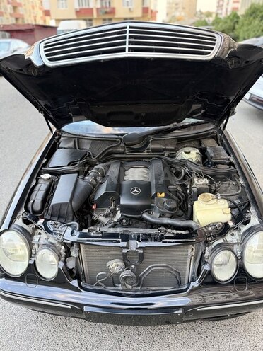 Mercedes E 280 2001, 230,214 km - 2.8 l - Bakı