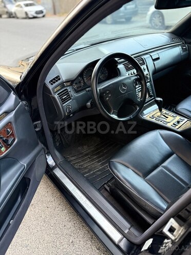 Mercedes E 280 2001, 230,214 km - 2.8 l - Bakı