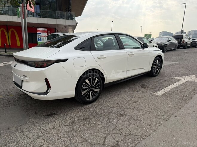 Changan Qiyuan A05 2025, 90,000 km - 1.5 л - Bakı