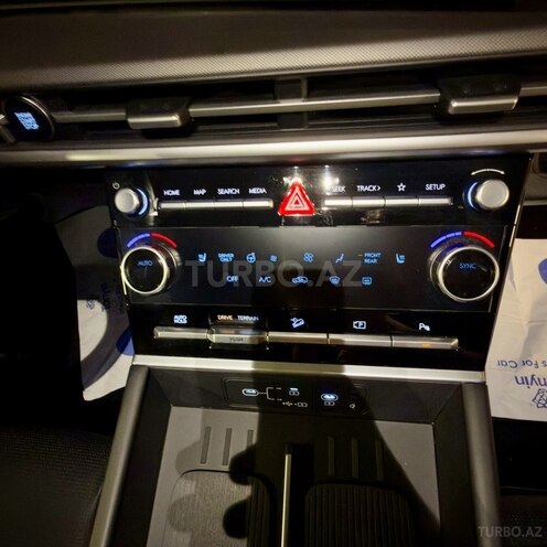 Hyundai Santa Fe 2024, 27,000 km - 1.6 l - Bakı