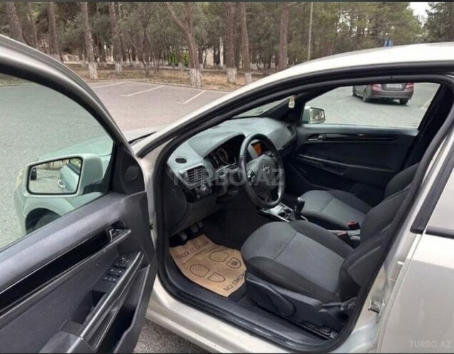 Opel Astra 2007, 333,000 km - 1.3 l - Qusar
