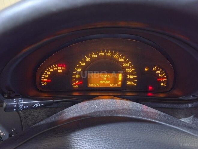 Mercedes C 200 2001, 404,000 km - 1.8 л - Bakı