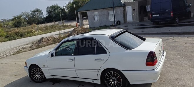 Mercedes C 240 1998, 350,000 km - 2.4 л - Quba