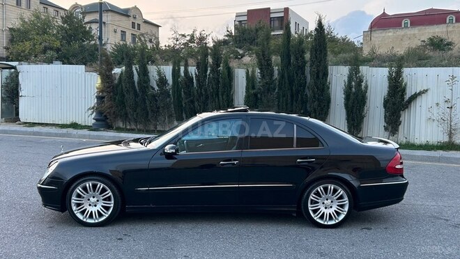 Mercedes E 240 2002, 288,680 km - 2.6 l - Bakı
