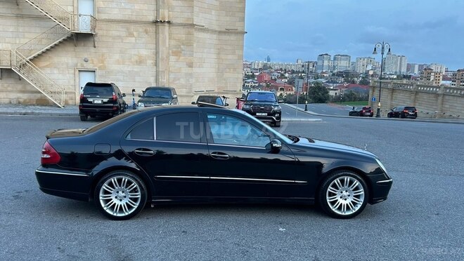 Mercedes E 240 2002, 288,680 km - 2.6 l - Bakı